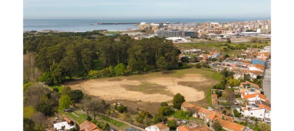 571m² Land in Porto, Portugal No. 120513 2
