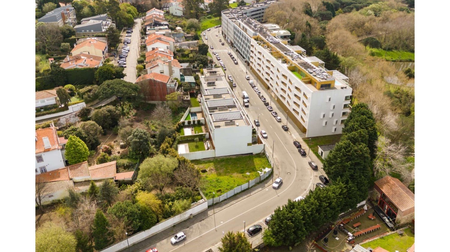 571m² Land in Porto, Portugal No. 120513