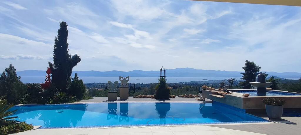 390m² Villa in Euboea, Greece No. 65280