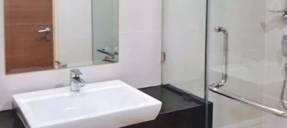 2 bedrooms Condo in Bangkok, Thailand No. 24289 6