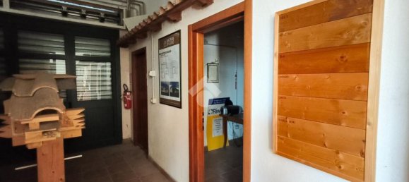 325m² Warehouse in Gualdo Tadino, Italy No. 273700 5