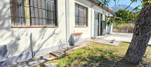 325m² Warehouse in Gualdo Tadino, Italy No. 273700 12