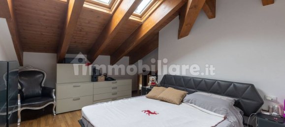 2 Schlafzimmer Penthouse in Sulbiate, Italy, Nr. 340478 19