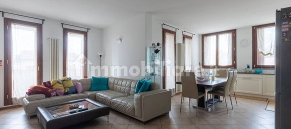 2 Schlafzimmer Penthouse in Sulbiate, Italy, Nr. 340478 4