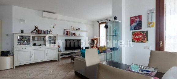 2 Schlafzimmer Penthouse in Sulbiate, Italy, Nr. 340478 12