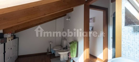 2 Schlafzimmer Penthouse in Sulbiate, Italy, Nr. 340478 24