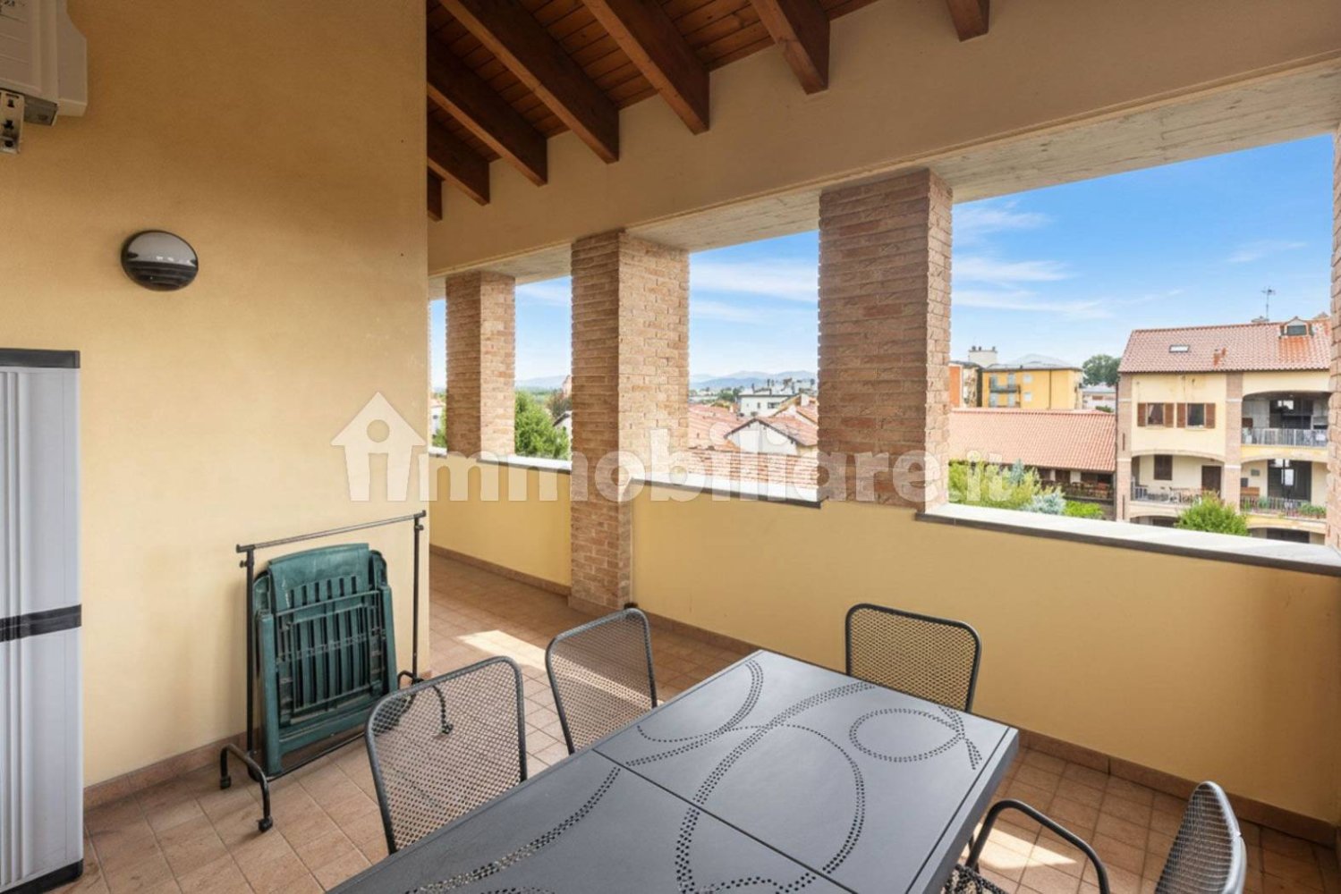 2 Schlafzimmer Penthouse in Sulbiate, Italy, Nr. 340478