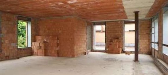 Edificio en Gavirate, Italy 3705 m² No. 363512 5