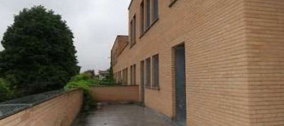 Edificio en Gavirate, Italy 3705 m² No. 363512 2