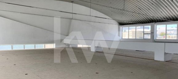 Almacén en Loures, Portugal 463 m² No. 88286 15