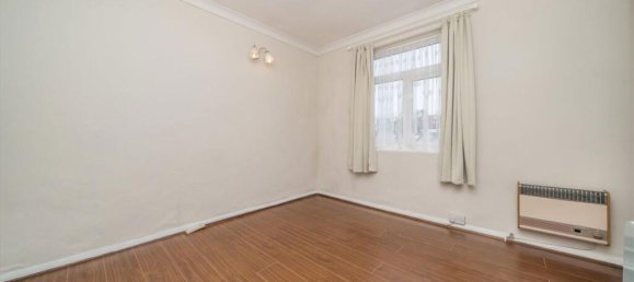 2 bedrooms House in Surbiton, United Kingdom No. 10241 11