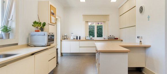 5 bedrooms Villa in Porto, Portugal No. 246011 14