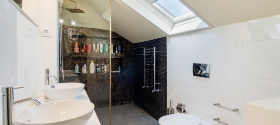 5 bedrooms Villa in Porto, Portugal No. 246011 26