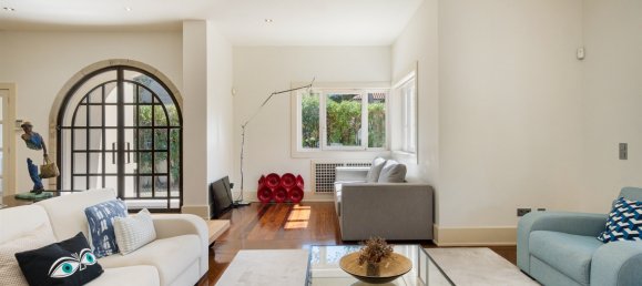 5 bedrooms Villa in Porto, Portugal No. 246011 8