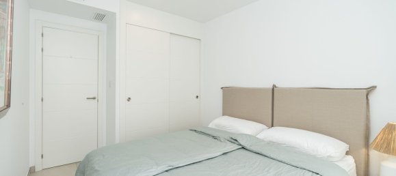 3 bedrooms Penthouse in Marbella, Spain No. 128980 16