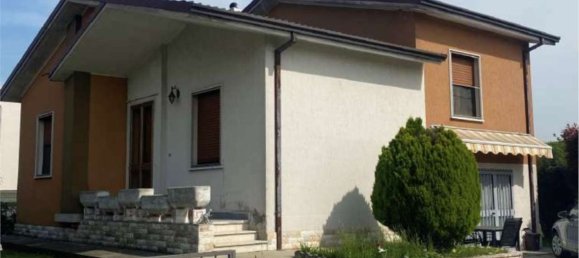 4 غرف نوم شقة في Serravalle a Po, Italy رقم 359684 2