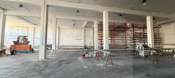 Almacén de 1 habitación en Polignano a Mare, Italy No. 20096 4