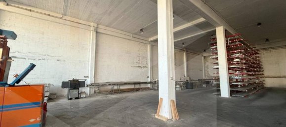 Almacén de 1 habitación en Polignano a Mare, Italy No. 20096 9