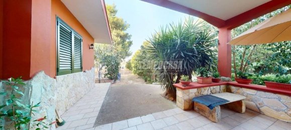 4 bedrooms House in Maglie, Italy No. 71812 7