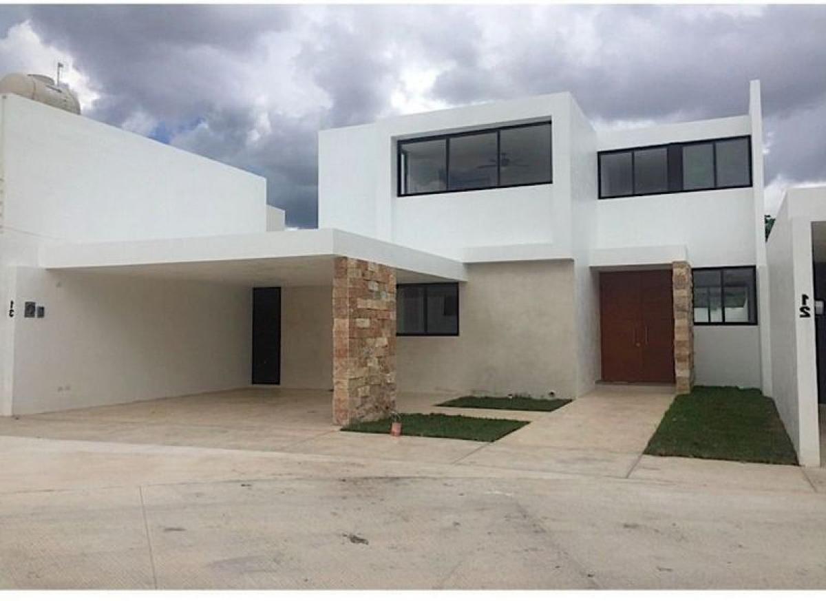 3 bedrooms House in Merida, Mexico No. 87056