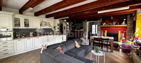 2 bedrooms Villa in Santa Sofia, Italy No. 307206 4