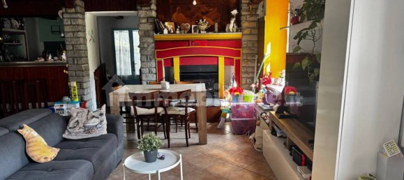 2 bedrooms Villa in Santa Sofia, Italy No. 307206 3