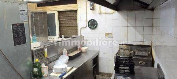 4 rooms Commercial property in Rome, Italy No. 336597 8