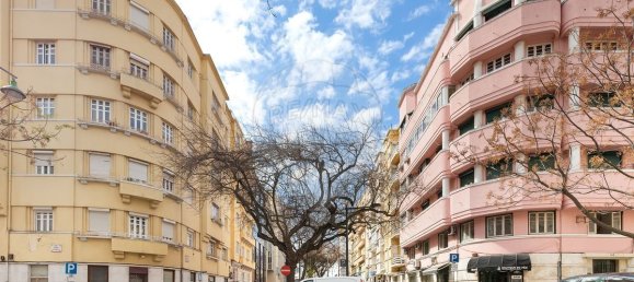 4 bedrooms Apartment in Lisbon, Portugal No. 102418 2