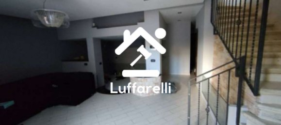 Apartamento de 6 habitaciónes en Ardea, Italy No. 12439 14