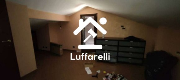 Apartamento de 6 habitaciónes en Ardea, Italy No. 12439 13