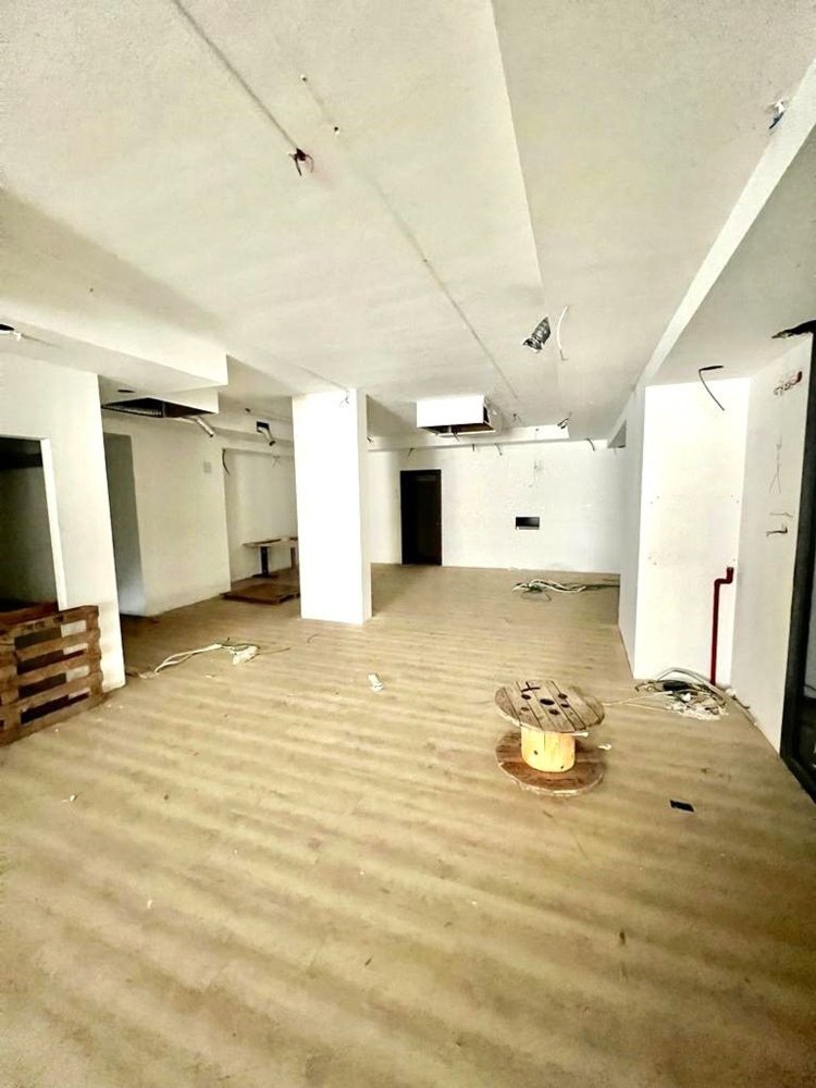 Gewerbliche Immobilie in Fiumicino, Italy 496m², Nr. 163110