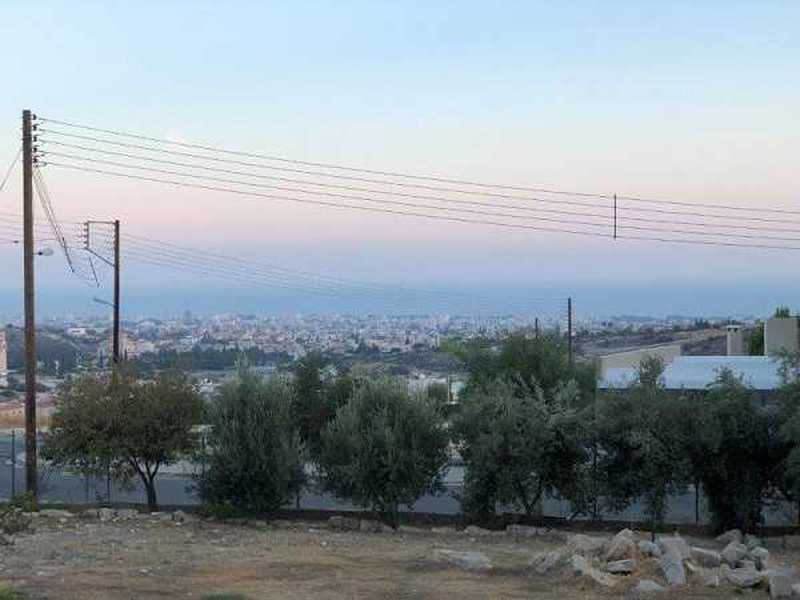 4 bedrooms House in Agios Athanasios, Cyprus No. 7679