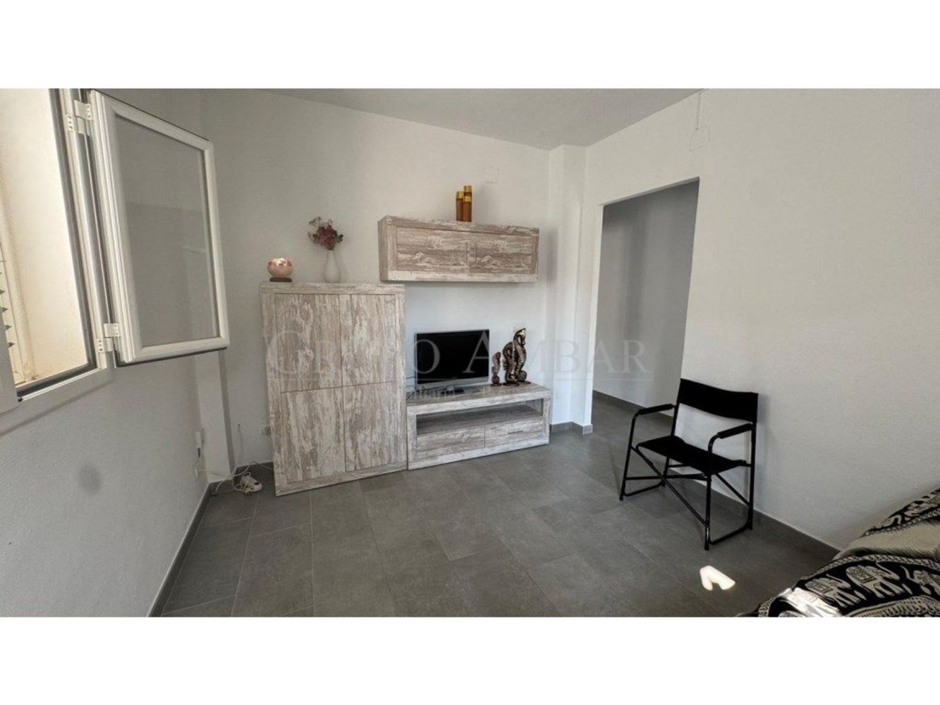 70m² Commercial property in Santa Eulalia Del Rio, Spain No. 226562