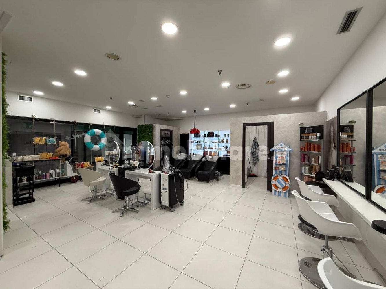 1-Zimmer Gewerbliche Immobilie in Brugherio, Italy, Nr. 361429