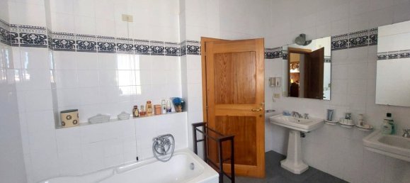 8 bedrooms Apartment in Piobbico, Italy No. 349062 15