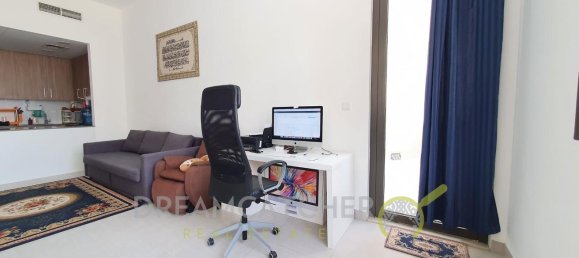 1 bedroom Apartment in Town Square, UAE No. 2612 3