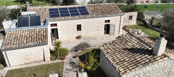 Дом с 5 комнатами в Модика, Италия № 234208 6