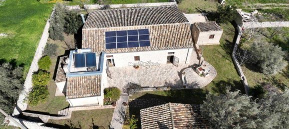 Дом с 5 комнатами в Модика, Италия № 234208 3