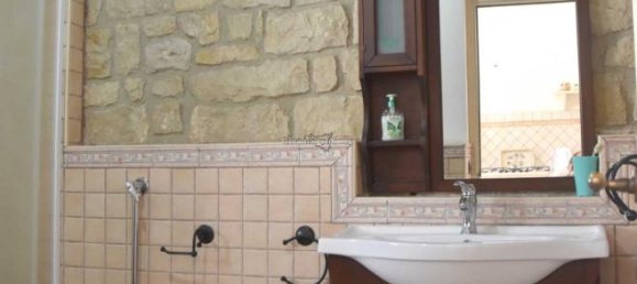 Дом с 5 комнатами в Модика, Италия № 234208 21