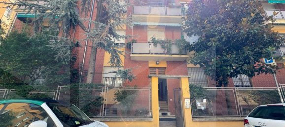 5 rooms Apartment in Bologna, Italy No. 18430 7