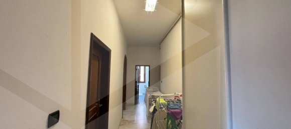 5 rooms Apartment in Bologna, Italy No. 18430 10