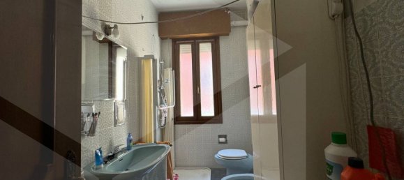 5 rooms Apartment in Bologna, Italy No. 18430 19