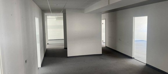 16 rooms Office in Wieden, Austria No. 151035 16