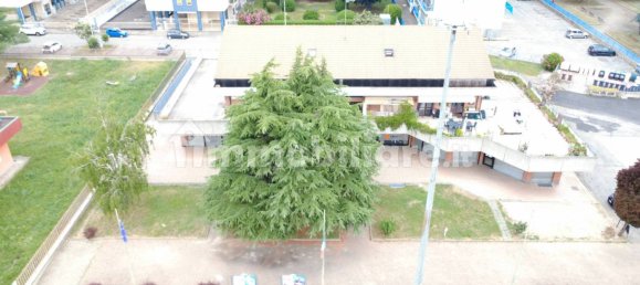 Коммерческая недвижимость с 1 комнатой в Альпиньяно, Италия № 324641 11