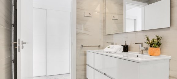 Apartamento de 2 dormitorios en Punta Prima, Spain No. 13011 30