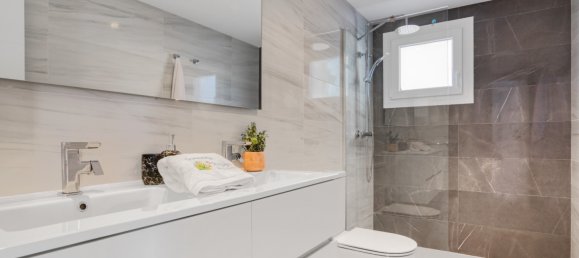 Apartamento de 2 dormitorios en Punta Prima, Spain No. 13011 29