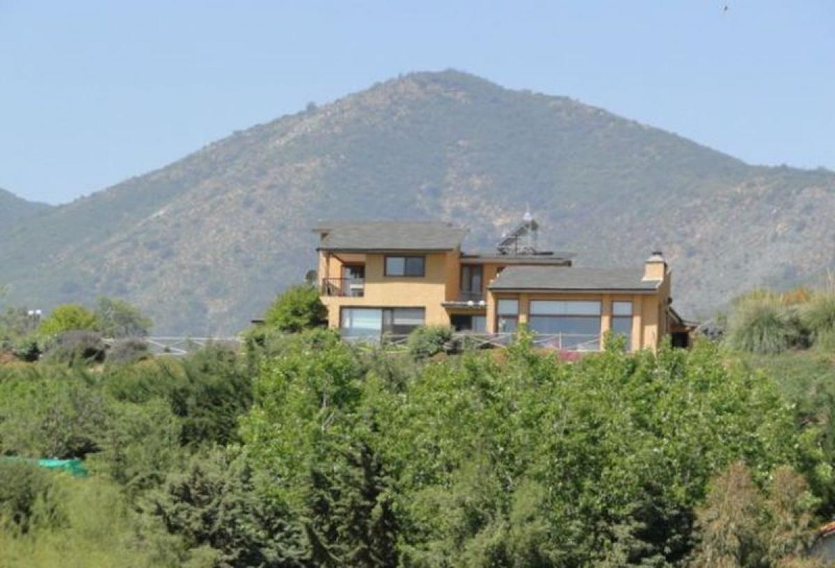 6 bedrooms House in Melipilla, Chile No. 2245