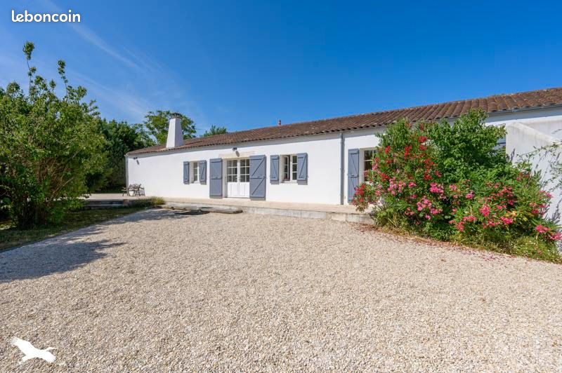 3 bedrooms House in Puilboreau, France No. 299003