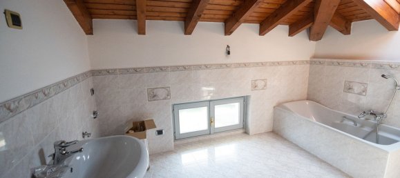 8-salle Villa à Cavaglietto, Italy No. 80891 35