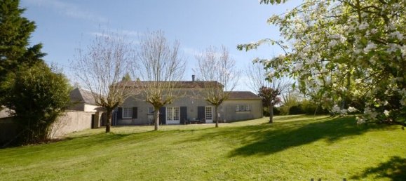 7 rooms Castles in Vienne, France No. 347490 36